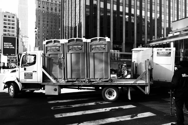 Best Portable restroom trailer rental  in Marianna, FL